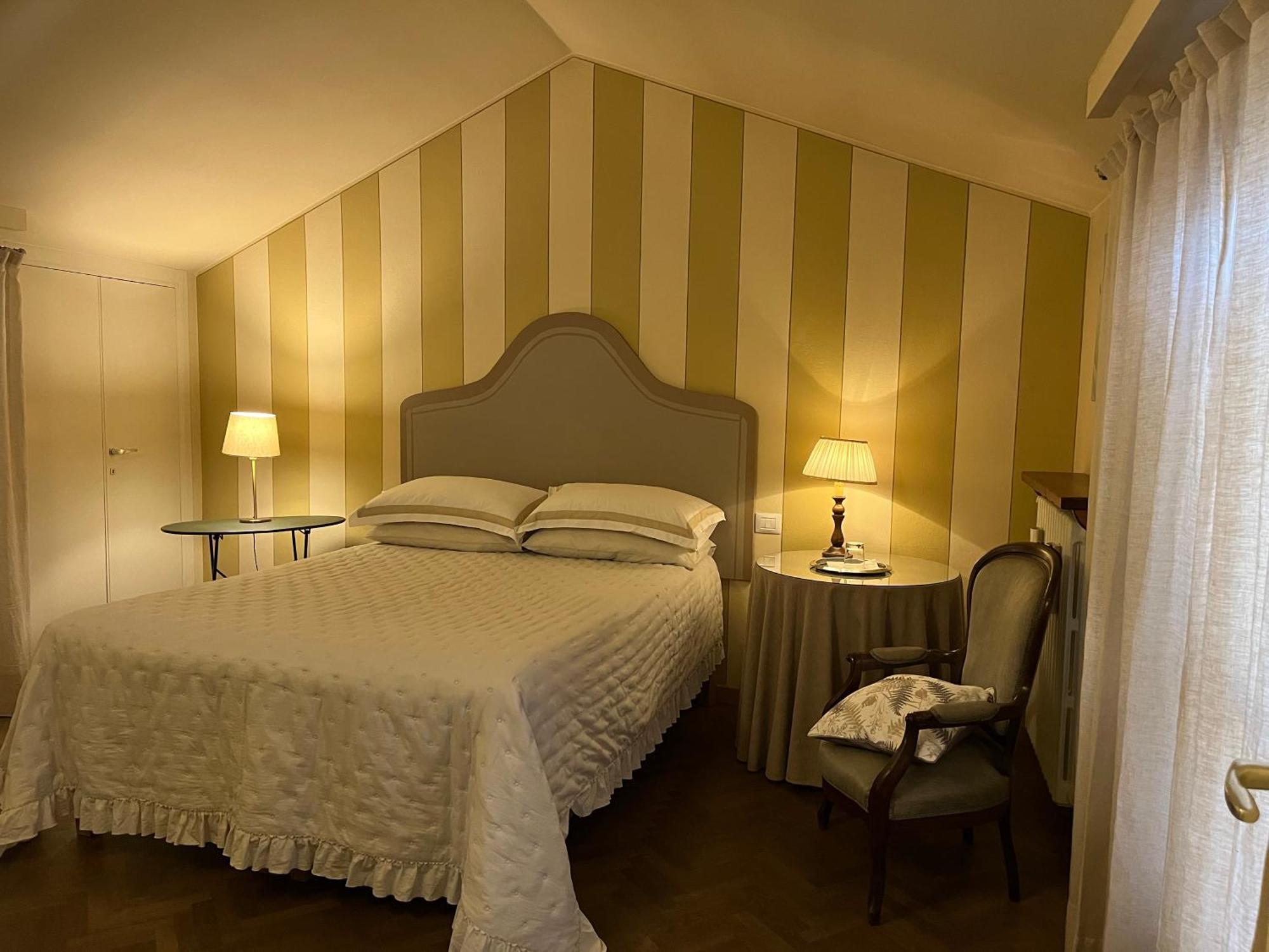 B&B Artincentro Lodi Bagian luar foto